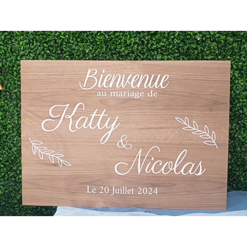 Panneau de Bienvenue Bois Modèle Feuilles