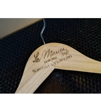 Cintre personnalisé